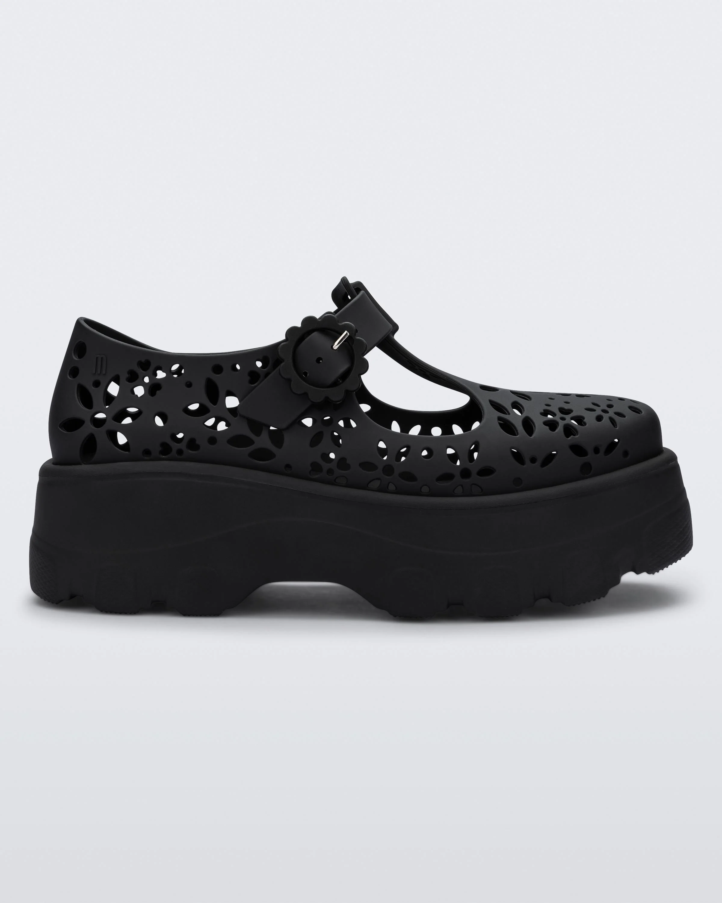Kick Off Lace