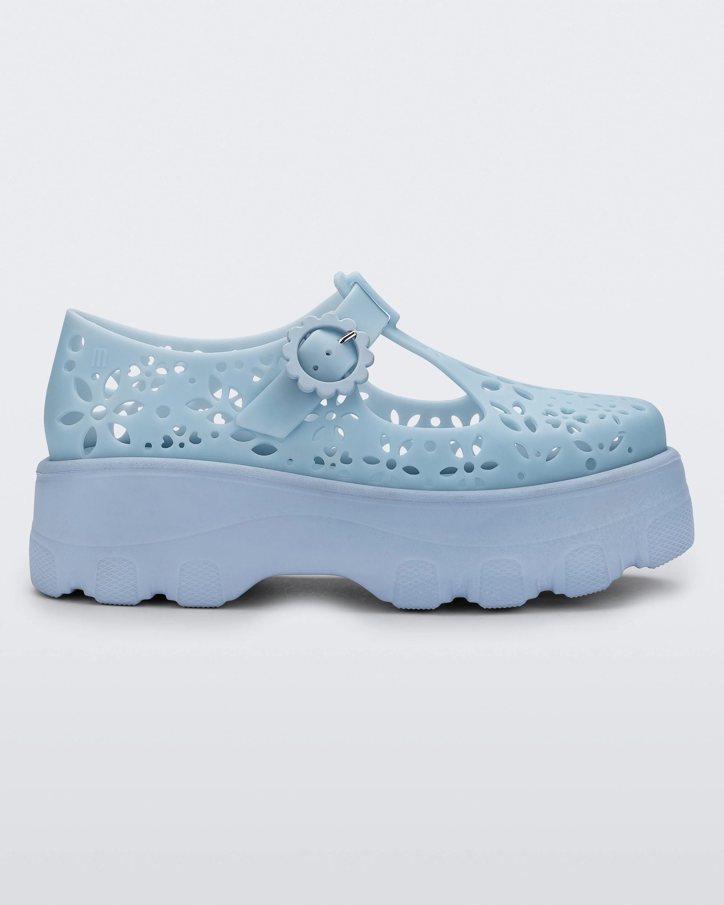 Kick Off Lace